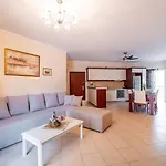 Noel Sea View Apartament