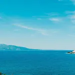 Noel Sea View *
