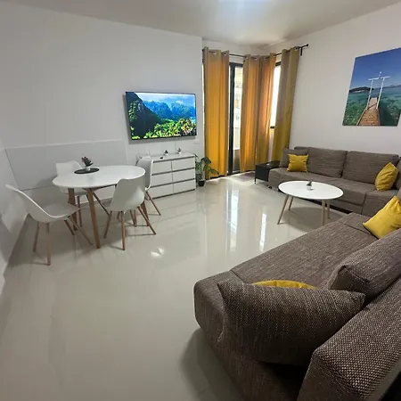 Noel Sea View Apartment Sarande