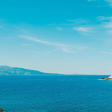 Noel Sea View *
